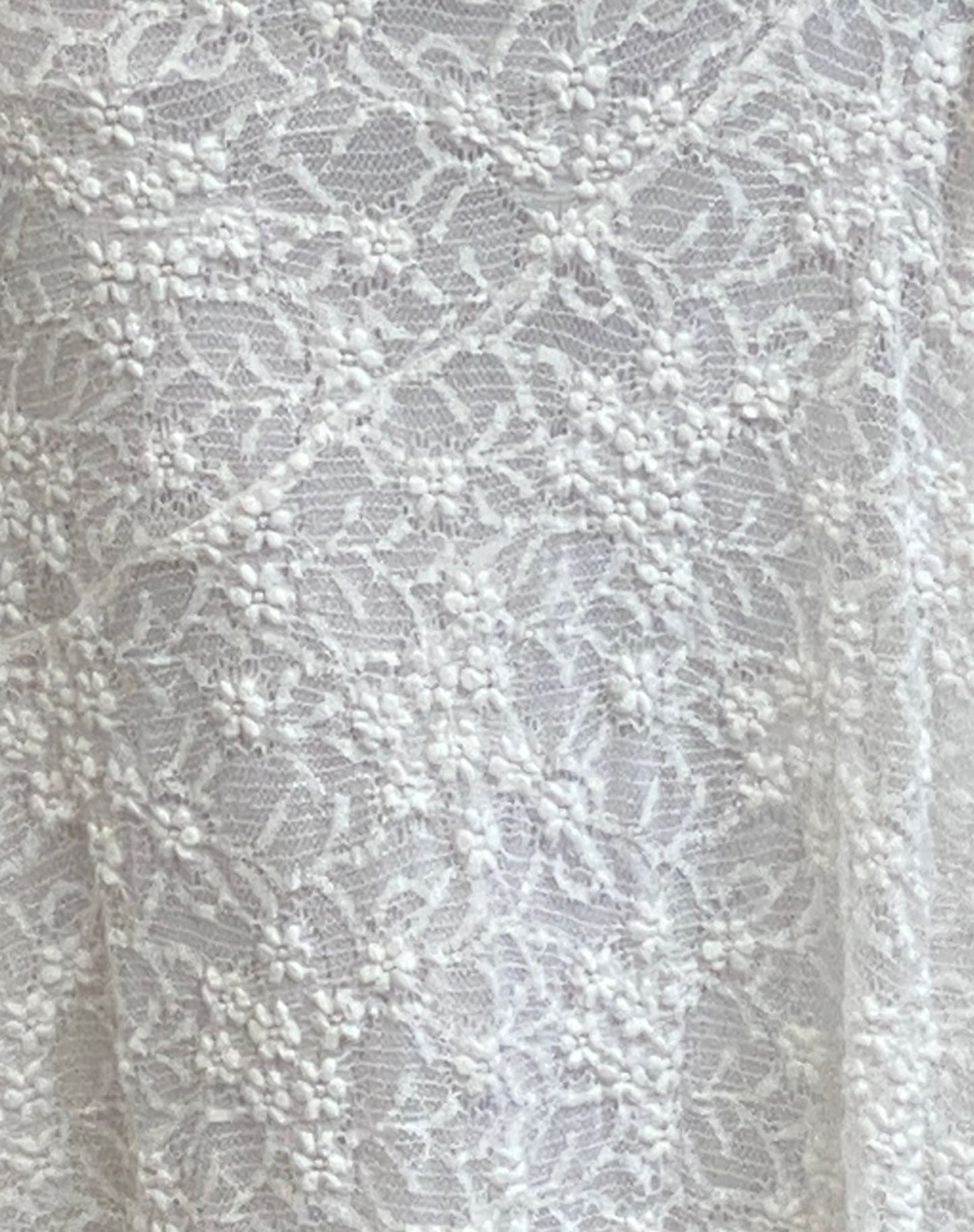 Cinta Low Rise Midi Skirt in Lace Ivory