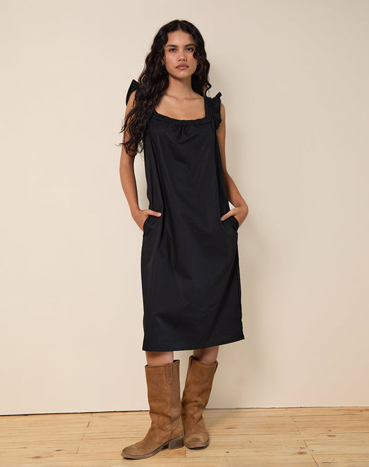 Merrily Smock Midi Dress in Poplin Black